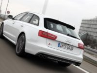 Audi_S6_Avant_4_back.jpg