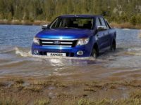 Ford_Ranger-lateral_eau.jpg